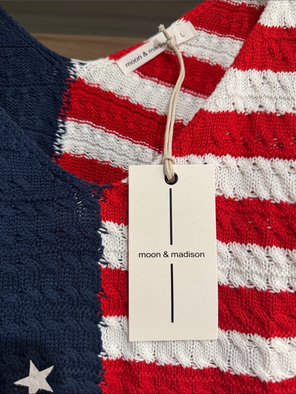 Moon & Madison American Flag Knit Tank Sweater Vest Size L - Picture 3 of 5